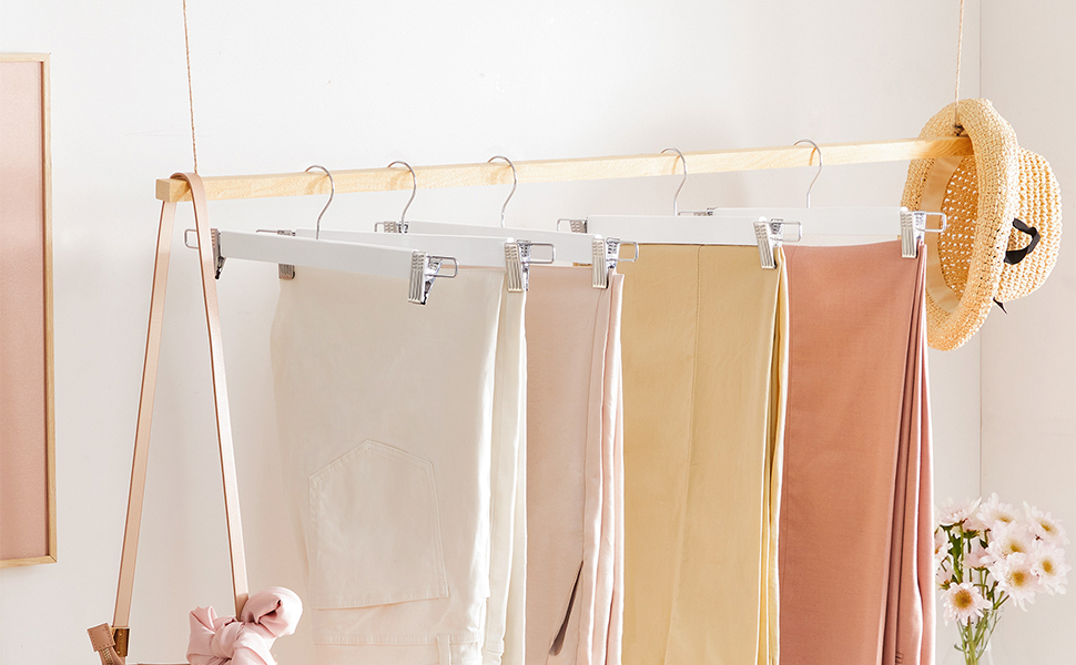 SONGMICS Набір вішалок для штанів, 16 шт., дерев'яні, з регульованими кліпсами, антиковзні, для штанів, шортів та спідниць, CRW009N16