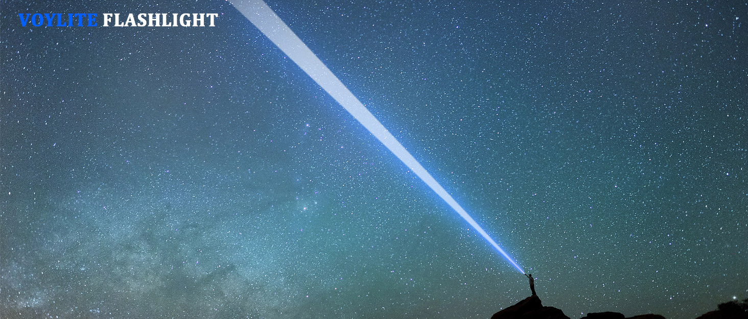 Ліхтар LED акумуляторний 500000 люмен, надпотужний з акумулятором 5000 mAh, LCD-індикатор заряду, 3 режими, регульований фокус, для кемпінгу та відпочинку на природі, матовий чорний