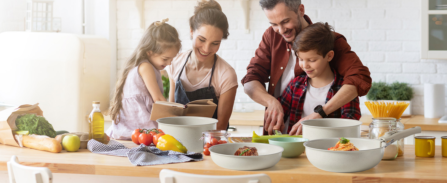 Набір посуду JHK 12 предметів з антипригарним покриттям та знімними ручками, бежевий – кухонне приладдя для дому