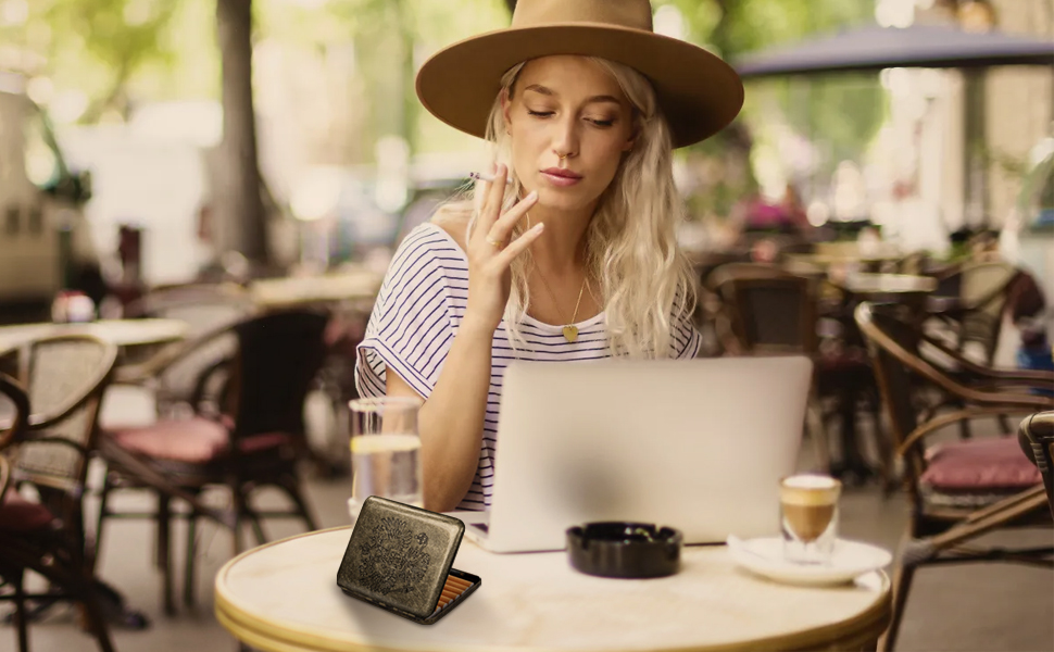 Металеве тютюнотримач для 20 сигарет, золотий, Ritter