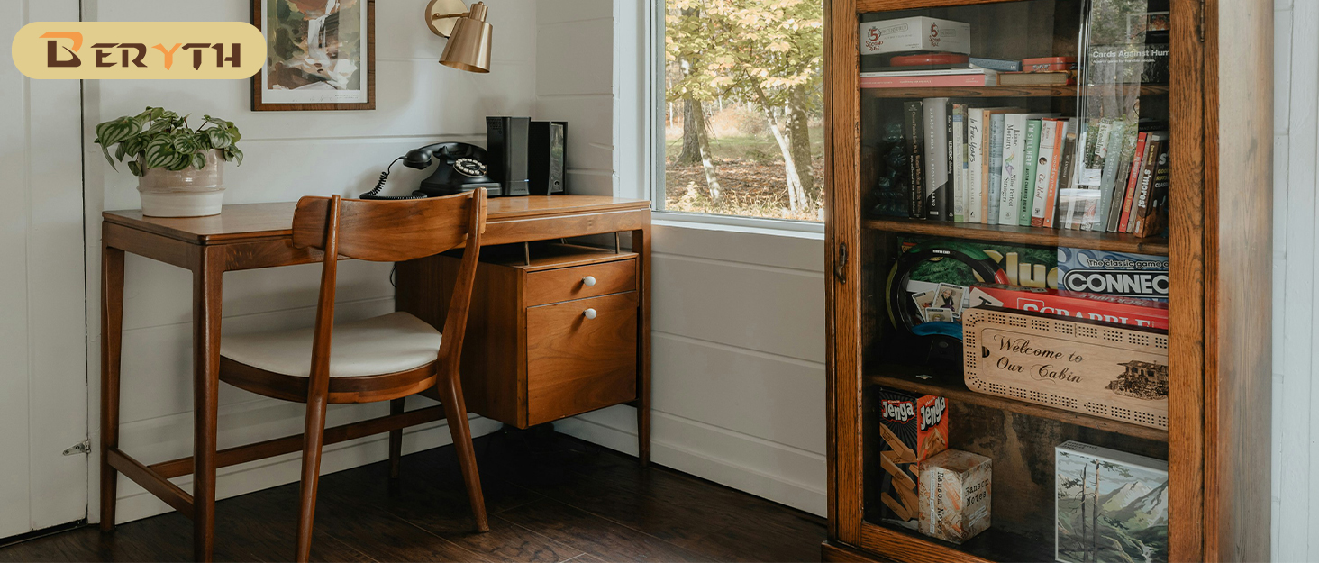 Офісний стілець для дому та офісу до 136 кг, обертовий, оксамитовий, з підлокітниками та колесами, ергономічний, білий. Стільчик для макіяжу, регульована висота.