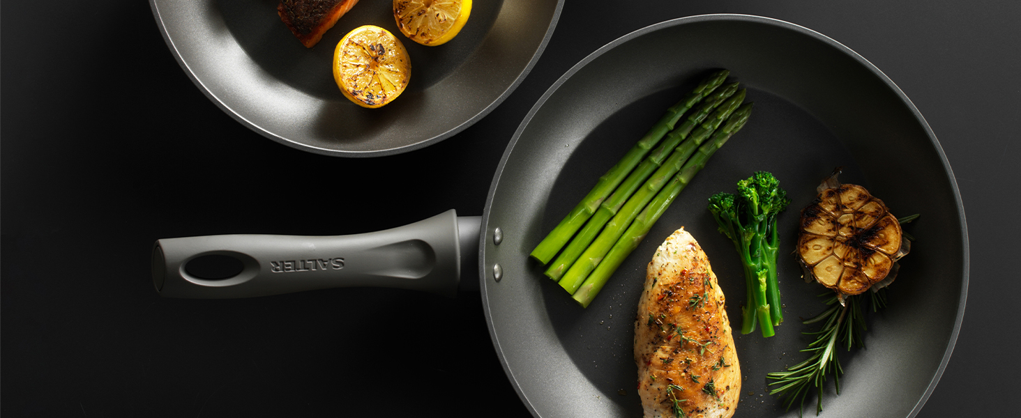 Набір електричних мельниць для солі та перцю Salter – зручне управління однією рукою, керамічний млин, регульований ступінь помелу, м'яке покриття, підсвічений цоколь (Cosmos Grey)