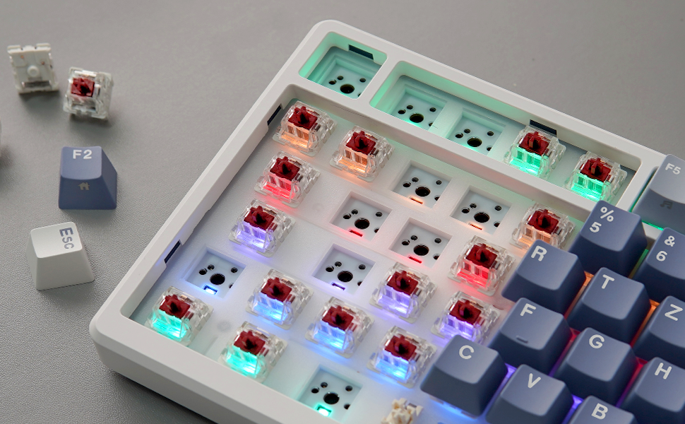 Ігрова клавіатура RK ROYAL KLUDGE M75: бездротова, механічна, RGB, 75% TKL, OLED-дисплей, Hot-Swappable, QWERTZ, червоний перемикач, лавандово-фіолетовий колір