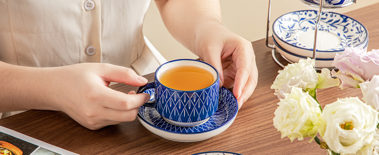 Набір чашок для еспресо Vancasso Selene, 4 шт. - порцелянові чашки з блюдцем та підставкою для капучино, лате, чаю (9.6 x 5.6 см)