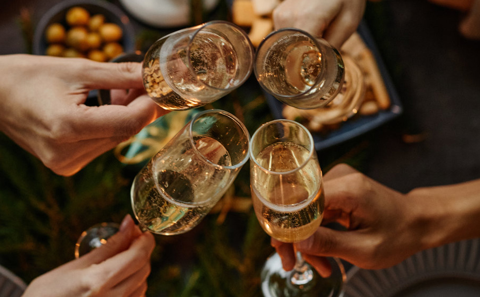 Набір келихів для шампанського ParaCity, 250 мл, 4 шт. - елегантні келихи для ігристих вин, коктейлів, подарунок на день народження, весілля, Новий рік