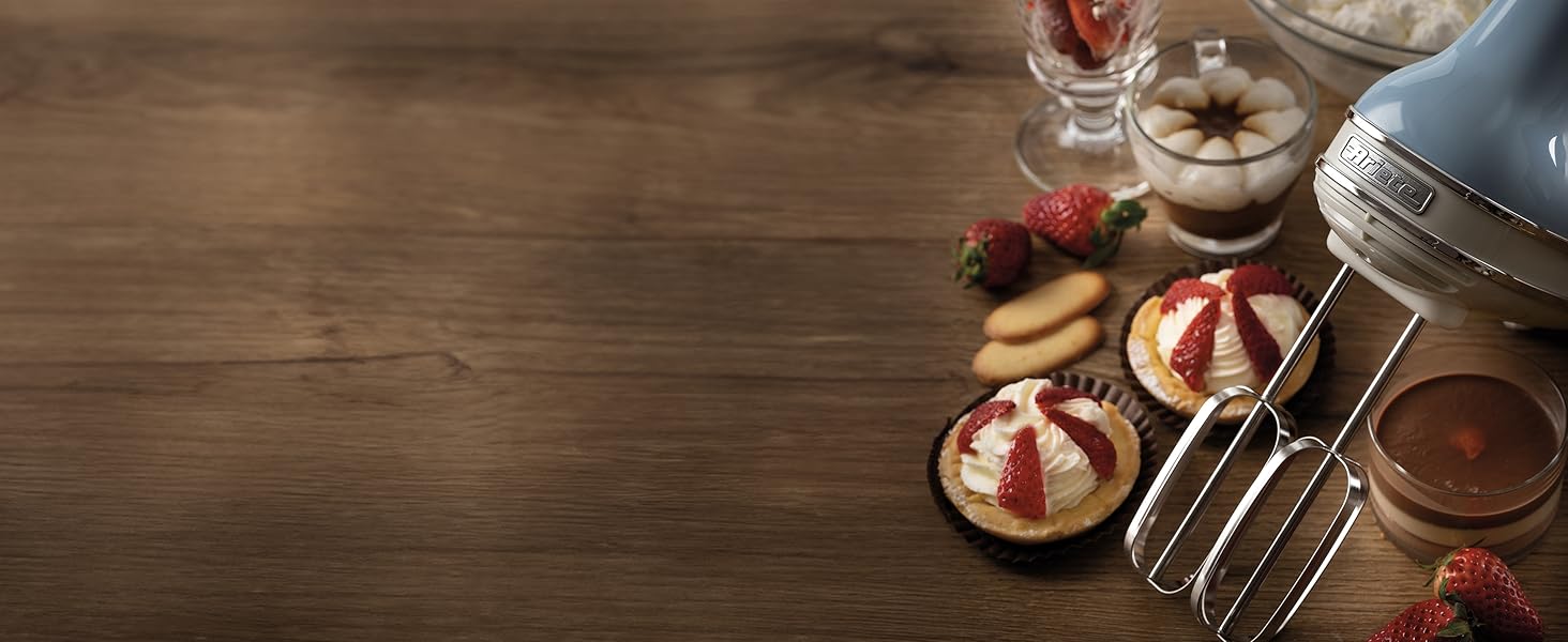 Міксер ручний Ariete Vintage 1548, 450W, 5 швидкостей, Turbo, 2 насадки, для тіста та збивання (Блакитний)