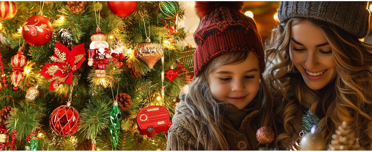 Набір прикрас на ялинку Shareconn 135 шт. - міцні ялинкові кулі з мотузкою, різні розміри та кольори (червоний, зелений, золотий) для декору ялинки в приміщенні та на вулиці