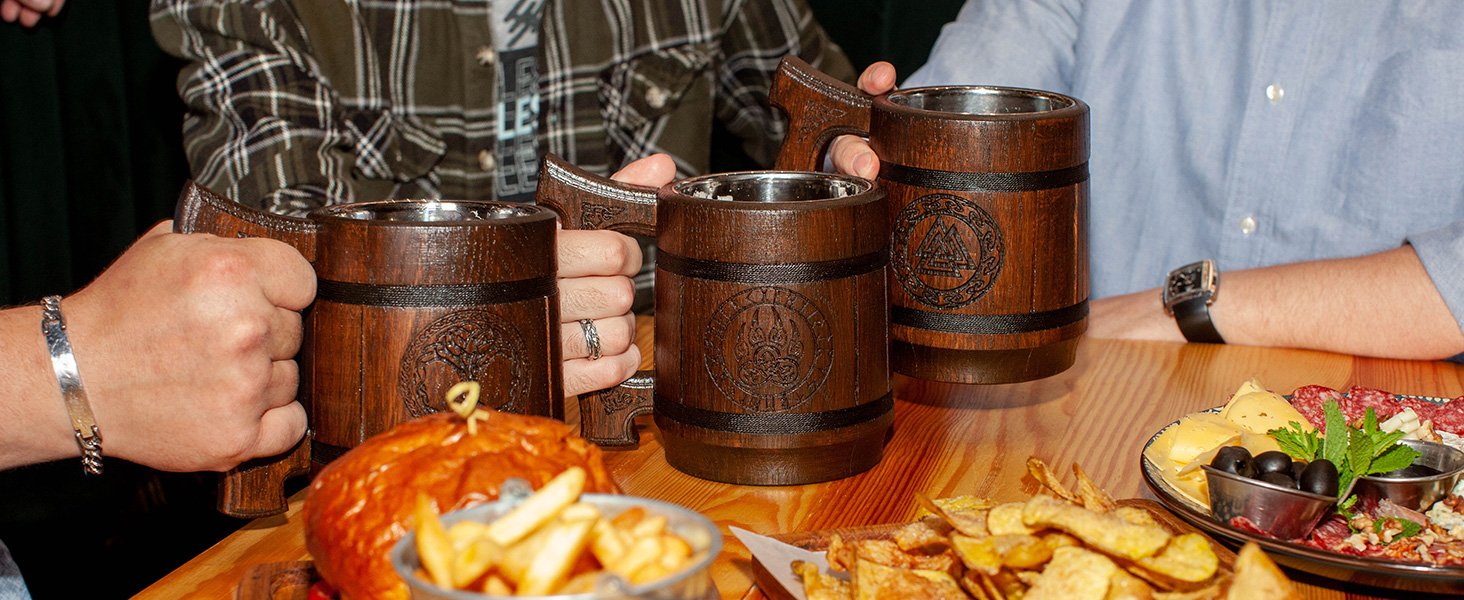 Діжка Wikinger 0.6 л з дуба - середньовічна діжка для пива, кружка, кубок з гравіюванням Молота Тора, рунами. Ідеальний подарунок для чоловіків, дерев'яний кубок з рунами, подарунок на День Святого Валентина