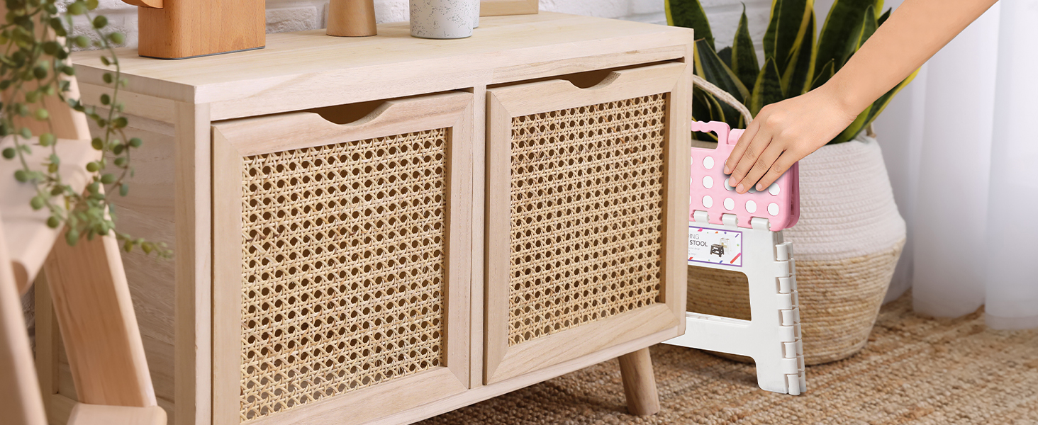 Складний табурет HOUSE DAY 22см, рожевий та білий. Стабільний, легкий, з антиковзким покриттям. Ідеально для дітей, ванної кімнати, кемпінгу, пікніка та дому.