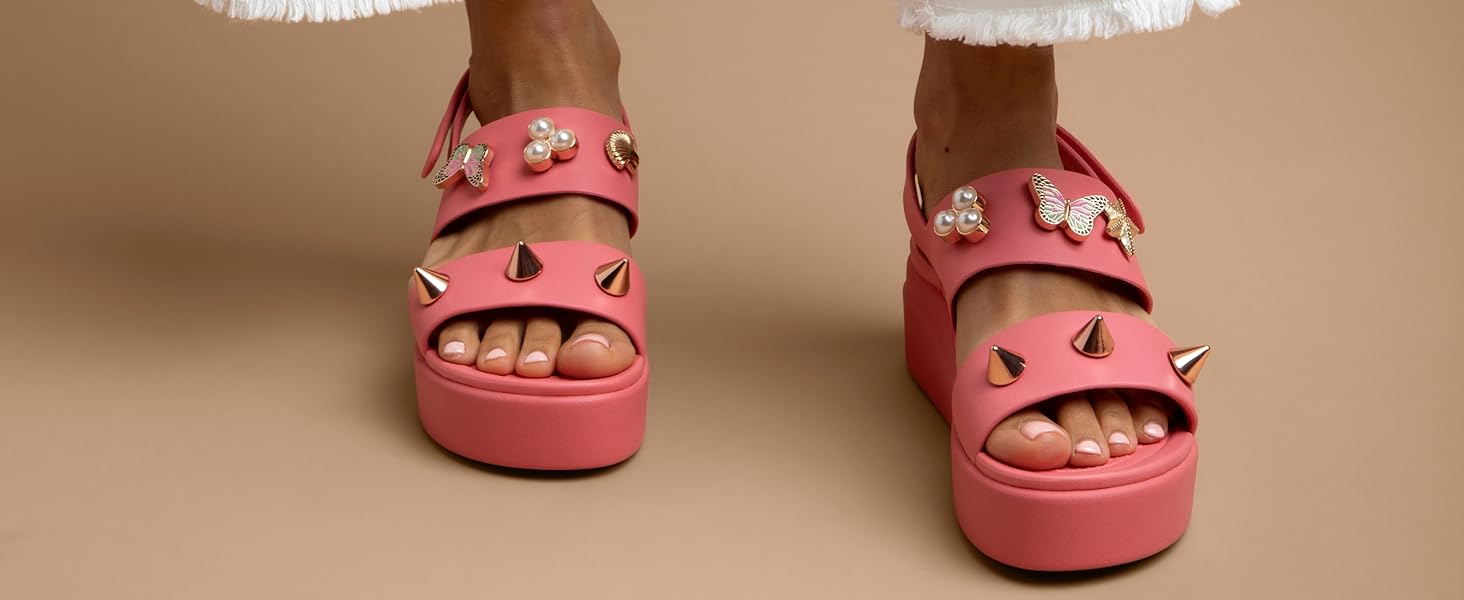 Crocs Brooklyn Buckle Wedge сандалі жіночі чорні 38/39 EU