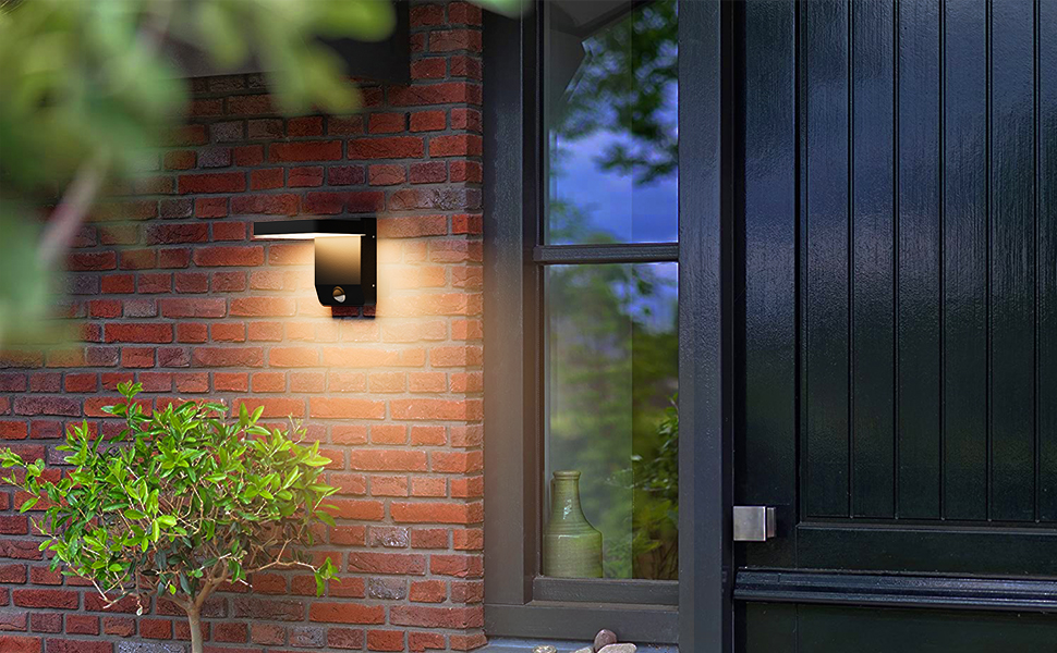LED вуличний світильник K-Bright 20W з датчиком руху, IP65, для балкона та саду (чорний)