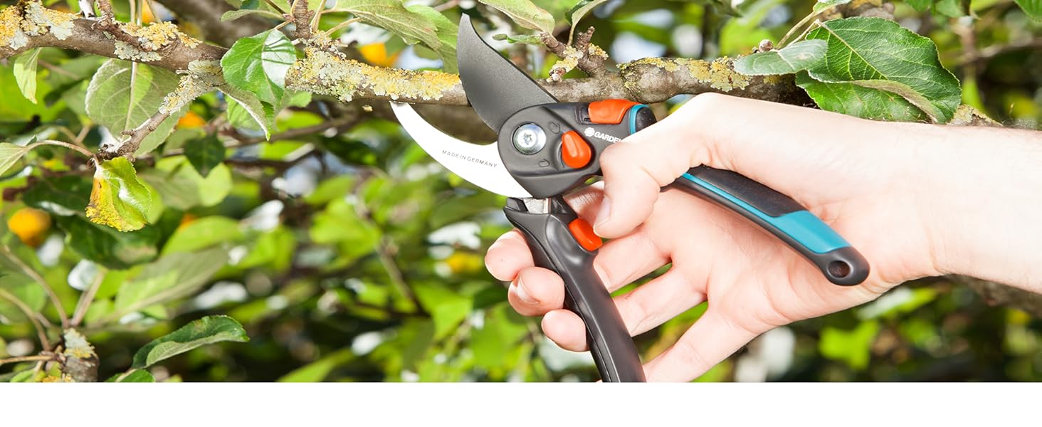 Секатор Gardena B+/L із алюмінієвими ручками, преміум байпас для гілок до 24 мм, змінне лезо