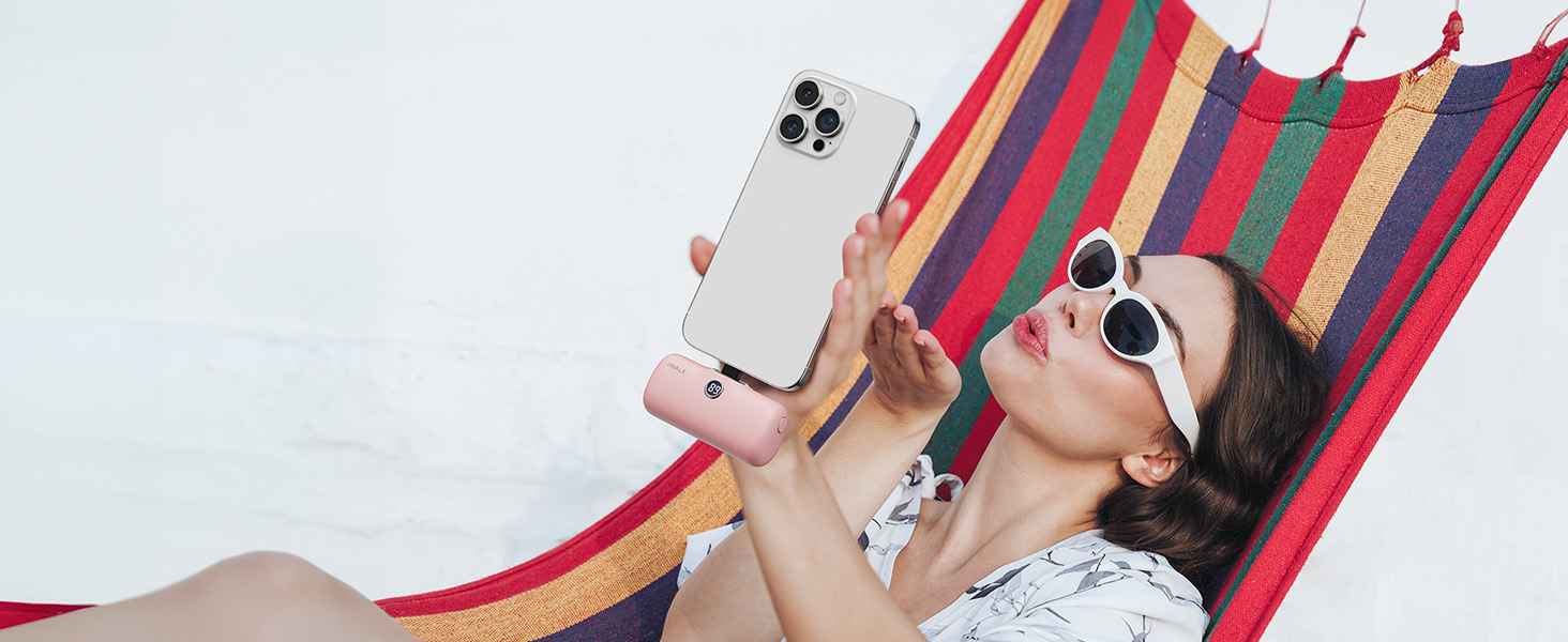 Powerbank iWALK 4800mAh 20W з LCD-дисплеєм, рожевий. Сумісний з iPhone, Samsung, Xiaomi. Портативний зарядний акумулятор для жінок та чоловіків