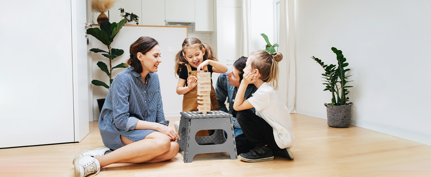 Складний табурет HOUSE DAY 27см чорний: міцний, з антиковзними ніжками та ручкою, для кухні, ванної, дитячої кімнати, кемпінгу (сірий)