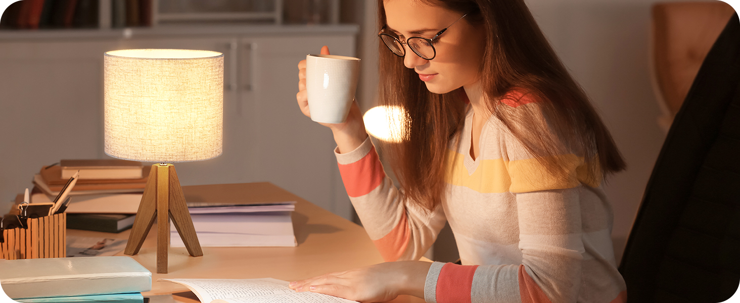 Настільна лампа EDISHINE вінтажна, зелена, LED, дерев'яний штатив, E27, абажур з льону, для декору спальні та вітальні, з лампочкою