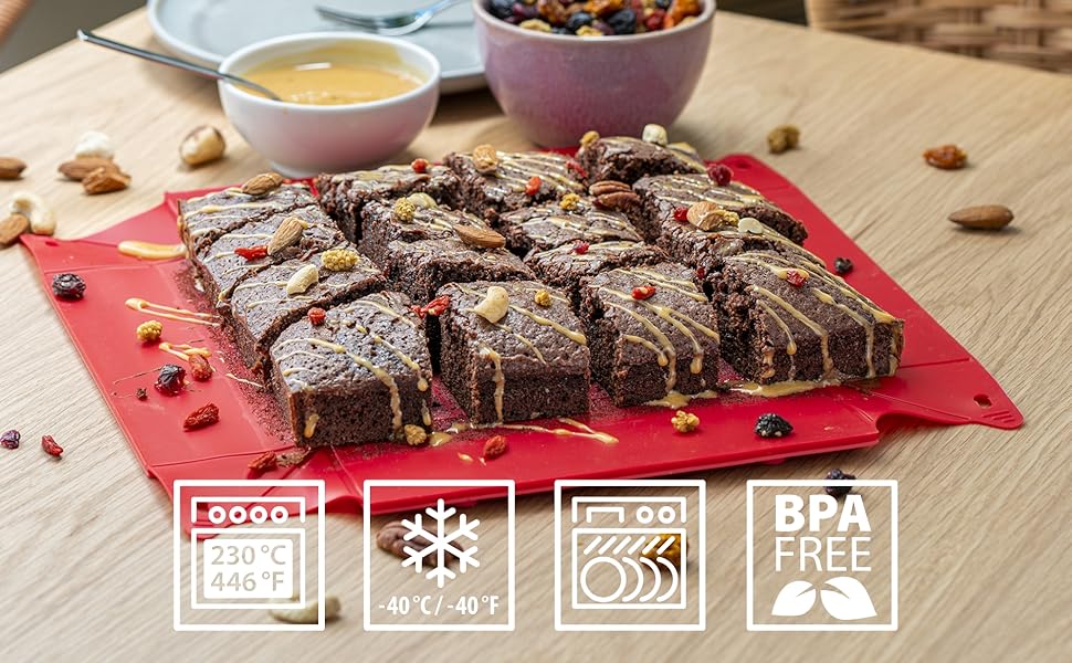coox WUNDERFORM Frame MQ in Blue: The first foldable silicone cake pan for limitless baking creations - perfect for cakes, bread, and casseroles