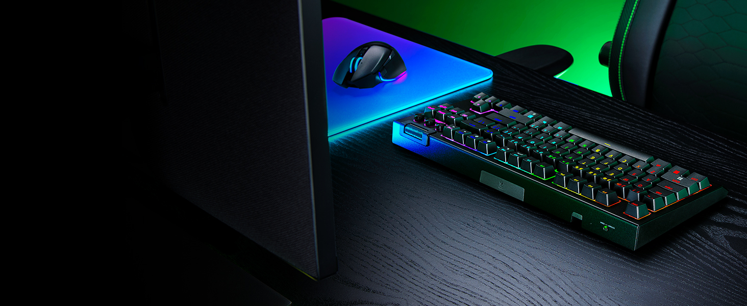 Механічна ігрова клавіатура Razer BlackWidow V4 TKL з зеленими перемикачами (RGB Chroma, 6 макро-клавіш, Doubleshot ABS-кейкапи, QWERTY US-розкладка)