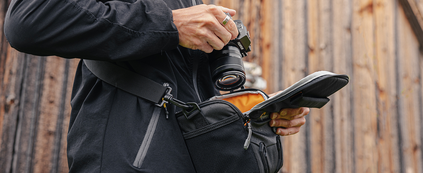 Сумка для камери Lowepro Adventura TLZ 30 III, чорна - для бездзеркальних камер Sony Alpha 7 та Canon Rp