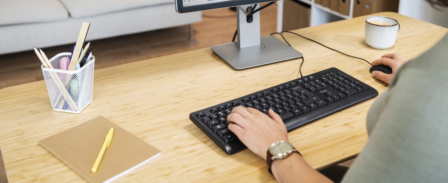 Набір клавіатури та миші Trust Ymo II з QWERTZ-розкладкою, плоскі клавіші, захист від бризок, бездротова миша, USB-приймач, для ПК, комп'ютера, ноутбука, Mac (провідний)