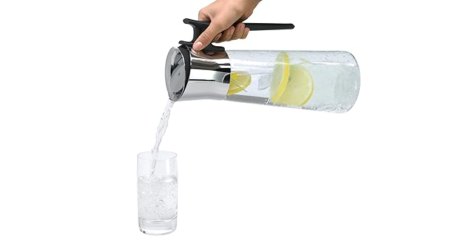WMF Basic Water Carafe with Handle 1.5 Liter, Glass Carafe with Lid 1.5 l, Silicone Lid, Close-up Closure