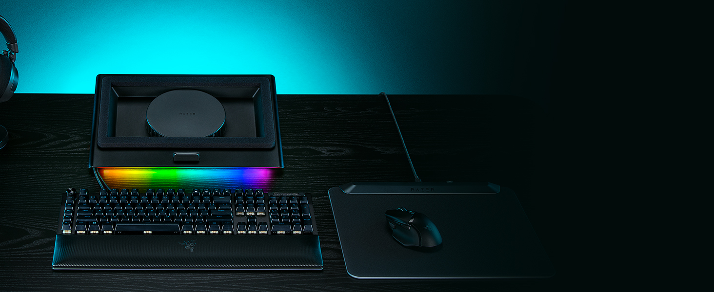 Підставка для ноутбука Razer Adjustable - Регульована, з охолодженням, для ноутбуків до 18 дюймів (регулювання висоти та кута нахилу, міцний алюміній, вентиляційне охолодження)