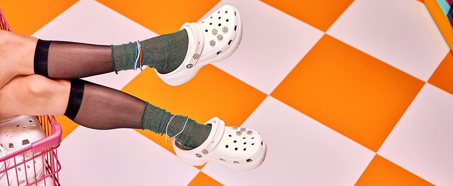 Сандалі Crocs Swiftwater W 203998462 чорні 41-42 EU жіночі шльопанці для пляжу та відпочинку
