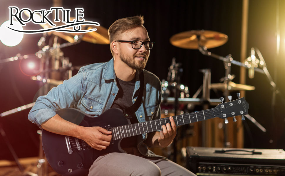 Електрогітара Rocktile Banger's Pack Kompletset - Чорний (Комплект: підсилювач, чохол, кабель, ремінь, медіатори, запасні струни, навчальний матеріал з CD/DVD)