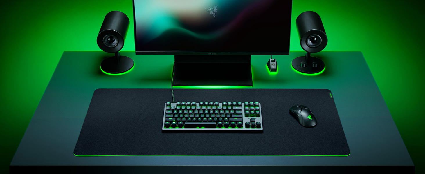 Ігровий килимок для миші Razer Gigantus V2 Large (450 x 400 x 3 мм) — текстурований мікротканинний килимок з протиковзанням, чорний