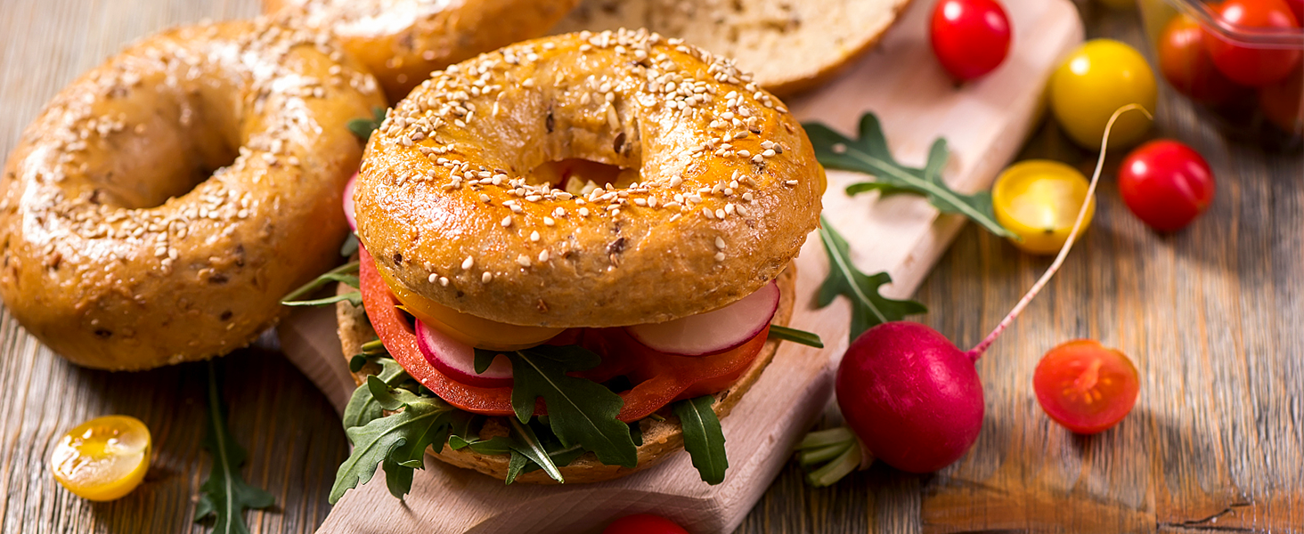 Тостер Aigostar Energy з 2 слотами для тостів, підставка для булочок, 6 рівнів підсмажування, функції відключення, розморожування та підігріву, знімний піддон для крихт, 800W, чорний