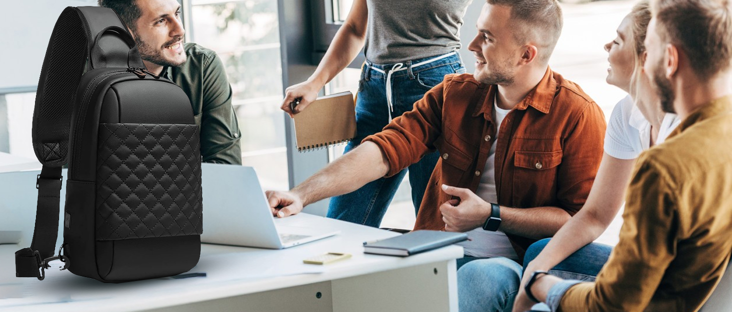 Чоловіча нагрудна сумка GYakeog Crossbody Bag: водонепроникна, з USB-зарядкою, для роботи, подорожей, велоспорту та піших прогулянок - чорна