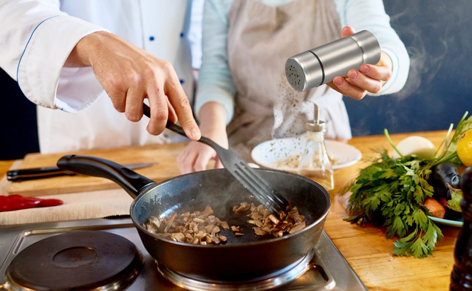 Набір для спецій з нержавіючої сталі (2 шт): солянка та перечниця, невеликий розмір