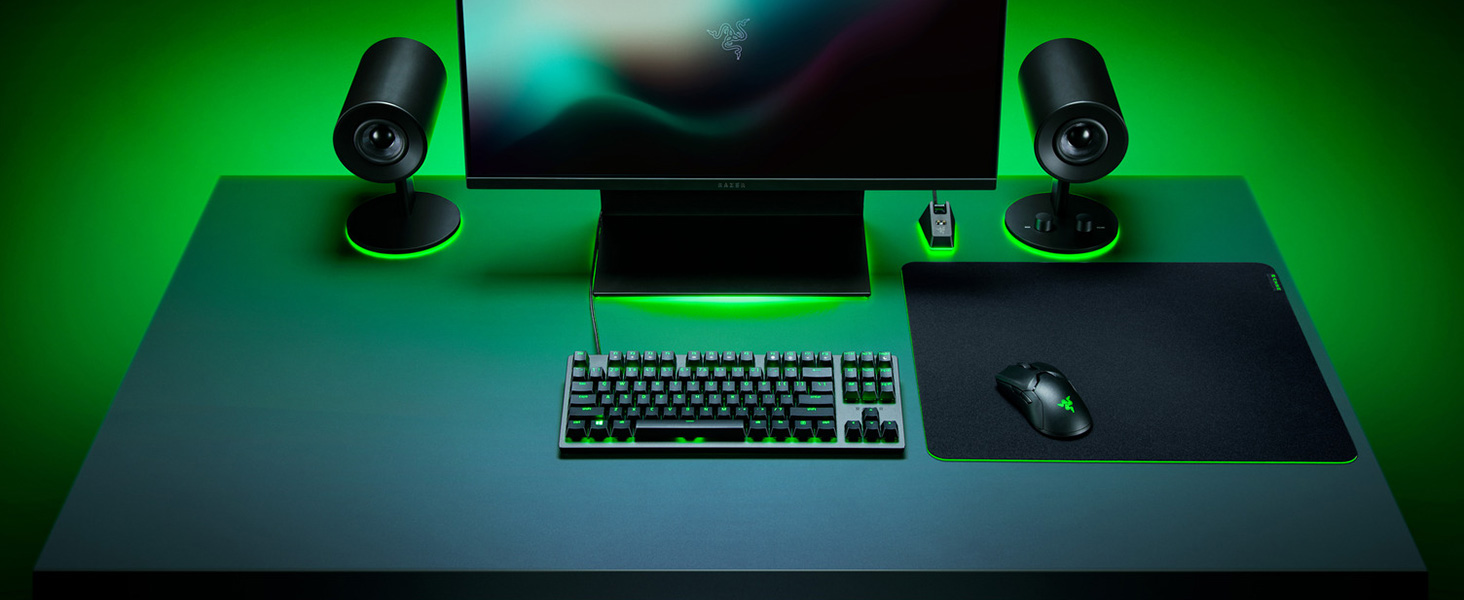 Ігровий килимок для миші Razer Gigantus V2 Large (450 x 400 x 3 мм) — текстурований мікротканинний килимок з протиковзанням, чорний