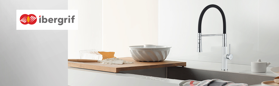 Кухонний змішувач Ibergrif з душем, чорний, з гнучким виливом