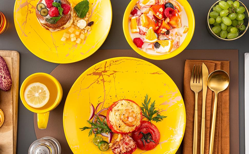 LOVECASA Набір посуду Sweet 16: 16-ти частинний сервіз з золотим декором, жовтий, для 4-12 осіб