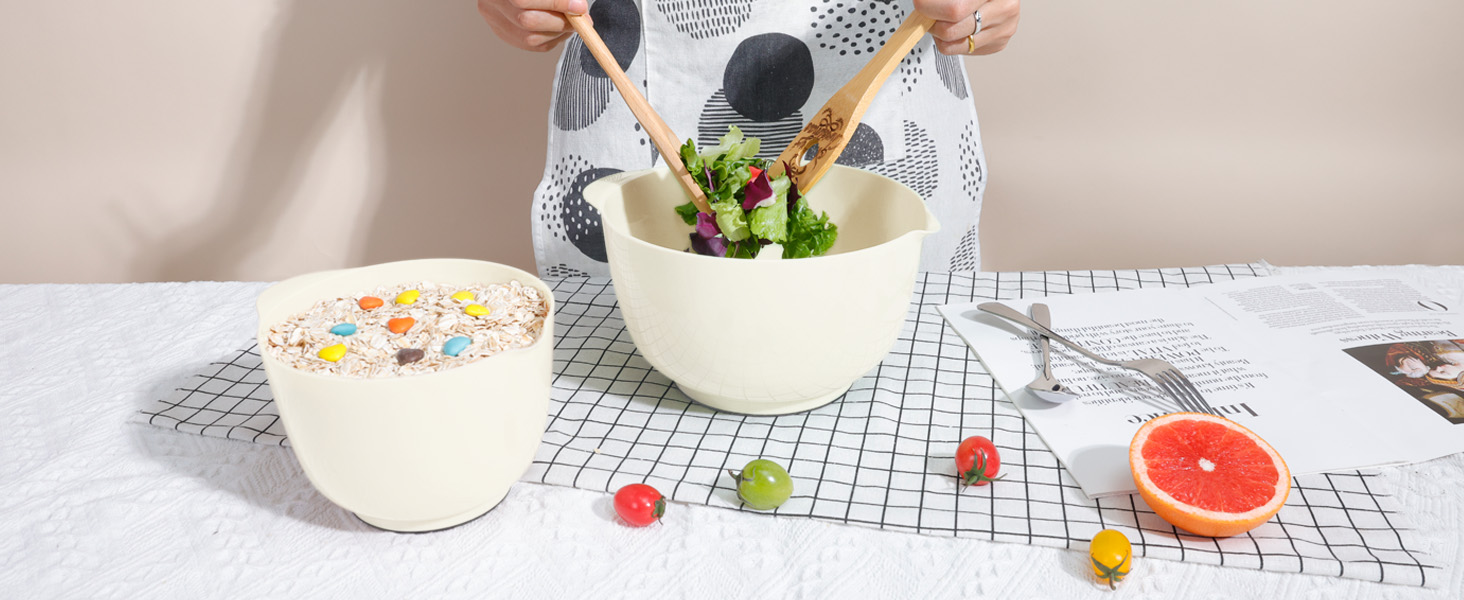 Набір мисок для змішування BoxedHome (4 шт.) з пластику, бежевий. Миски для салатів, ручне миття, неслизькі, стійкі, для сервірування та приготування їжі.