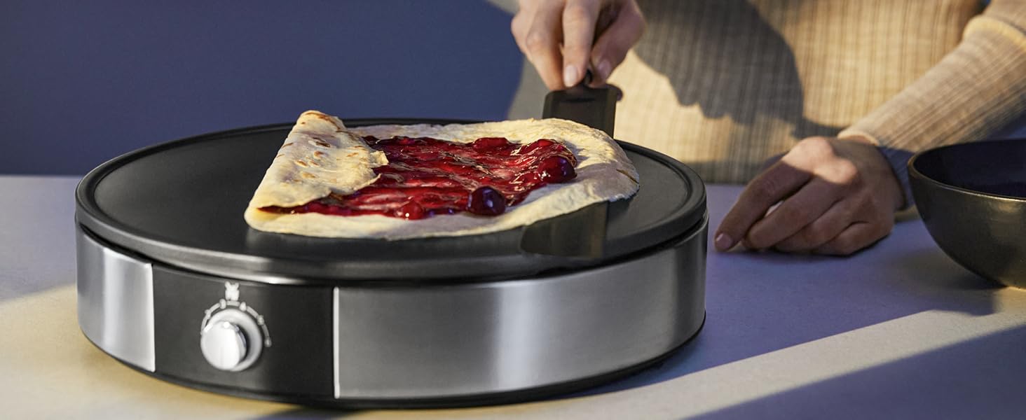 Електрична млинниця WMF Lono 1600 Вт, антипригарна, 33 см, для млинців і крепів, з лопаткою та розподілювачем тіста