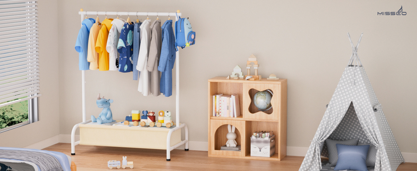 Детский вешалка для одежды MISSLO с корзиной, белая. Компактная стойка для хранения детской одежды, выдерживает большую нагрузку. Размеры: 38 x 81 x 114 см