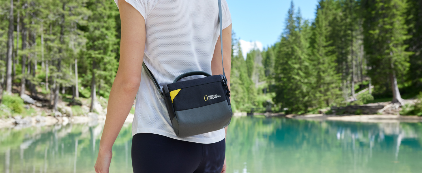 Сумка для камери National Geographic NG E1 2350: для компактних, екшн та 360 камер, з ремінком та петлею для пояса, чорна