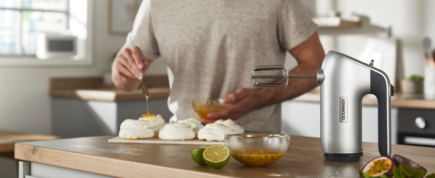 Міксер Kenwood QuickMix+ HMP50.000WH - ручний, 650 Вт, білий, з нержавіючої сталі, для випічки та приготування їжі