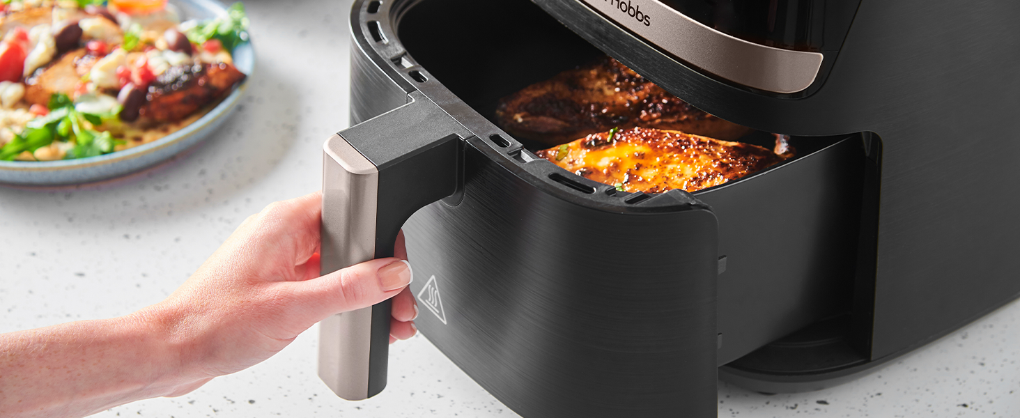 Russell Hobbs Rapid Air Fryer 4.3L - Quiet & Compact Air Fryer with 9 Programs, Touchscreen, Grill, Bake & Fry