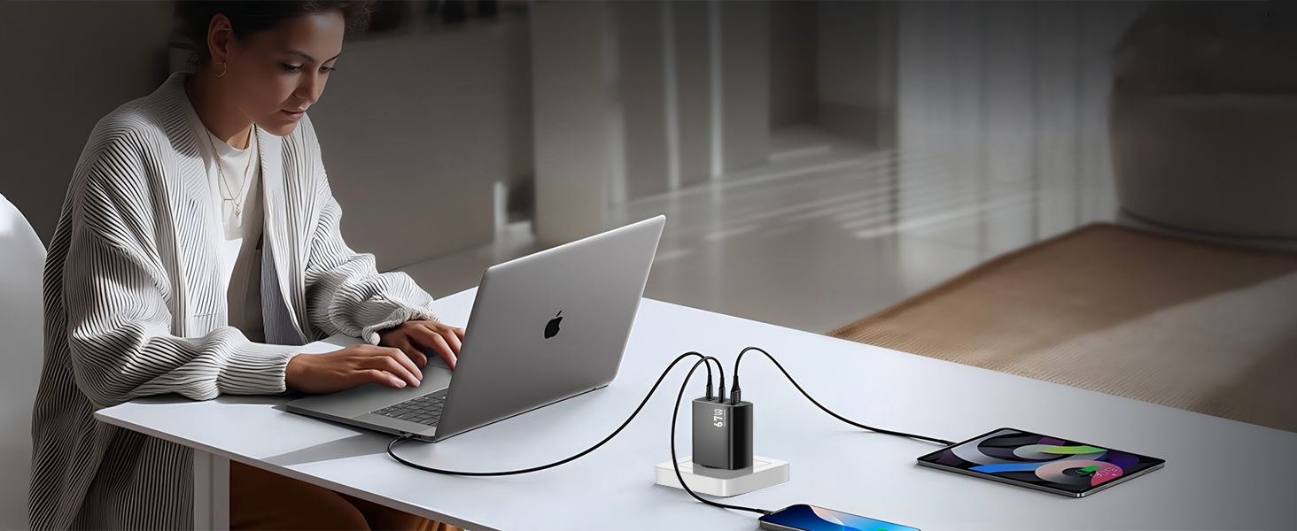 Зарядний пристрій USB-C 67W 3-Port PD PPS для MacBook, iPhone, Samsung Galaxy, iPad, Pixel - Чорний