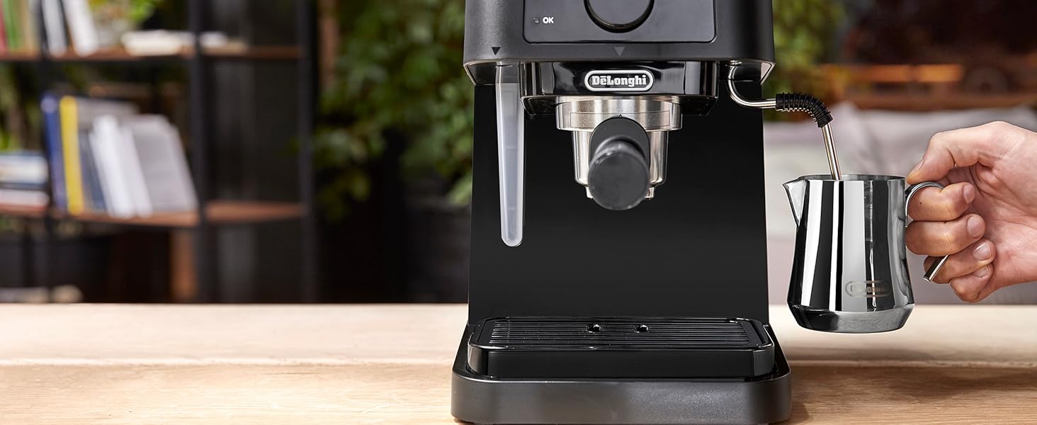 De'Longhi Stilosa EC 230.BK – традиційна еспресо-кавоварка з ручним капучинатором, для меленої кави, бак 1 л, 1100 Вт, чорна