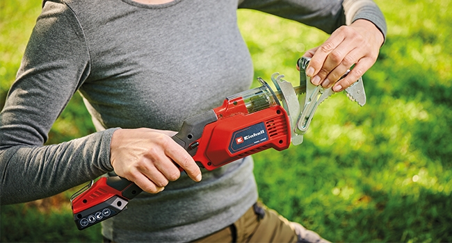 Акумуляторна гілкоріз Einhell GE-GS 18/150 Li-Solo Power X-Change 18В, зріз до 100 мм, хід 20 мм, знімна дуга, 2 пилки, без акумулятора