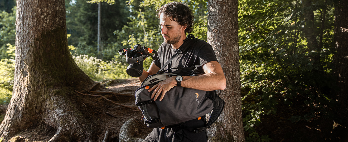 Рюкзак для камери Lowepro Trekker Lite BP 250, чорний: для бездзеркальних камер, з винімним вкладишем, з системою кріплення аксесуарів