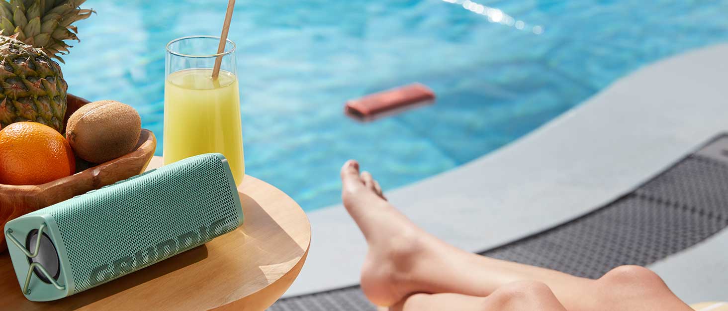 Портативна Bluetooth колонка GRUNDIG Solo 2, 4.3W, Bluetooth 5.3, 30м радіус дії, до 18 годин роботи, Powerbank, Handsfree, вологостійкий корпус, чорний