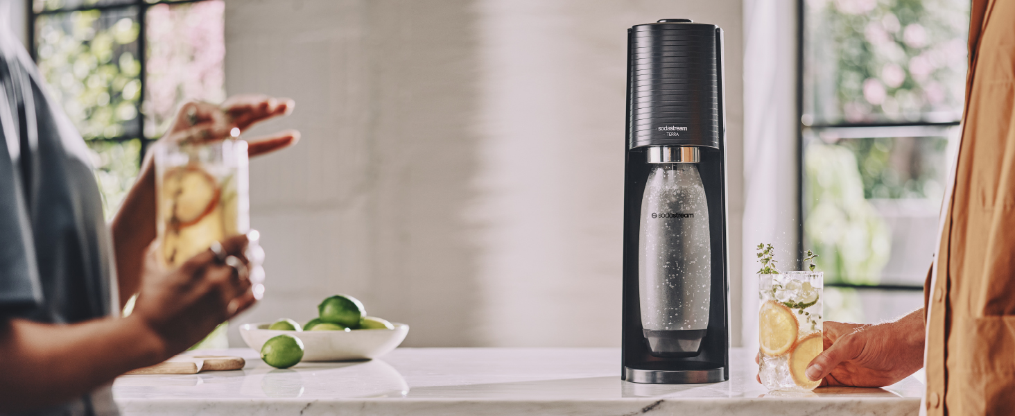 SodaStream TERRA: Газова вода вдома - Комплект з CO2, 2x1L та 1x0.5L пляшки, чорний