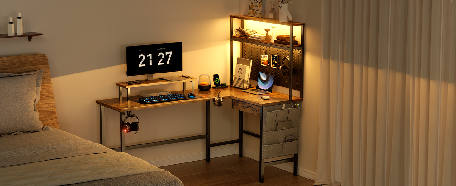 Ігровий стіл кутовий 150x100 см з 3 розетками та 2 USB, зворотний, з LED підсвіткою, з ящиками та підставкою для монітора. Колір: коричневий.