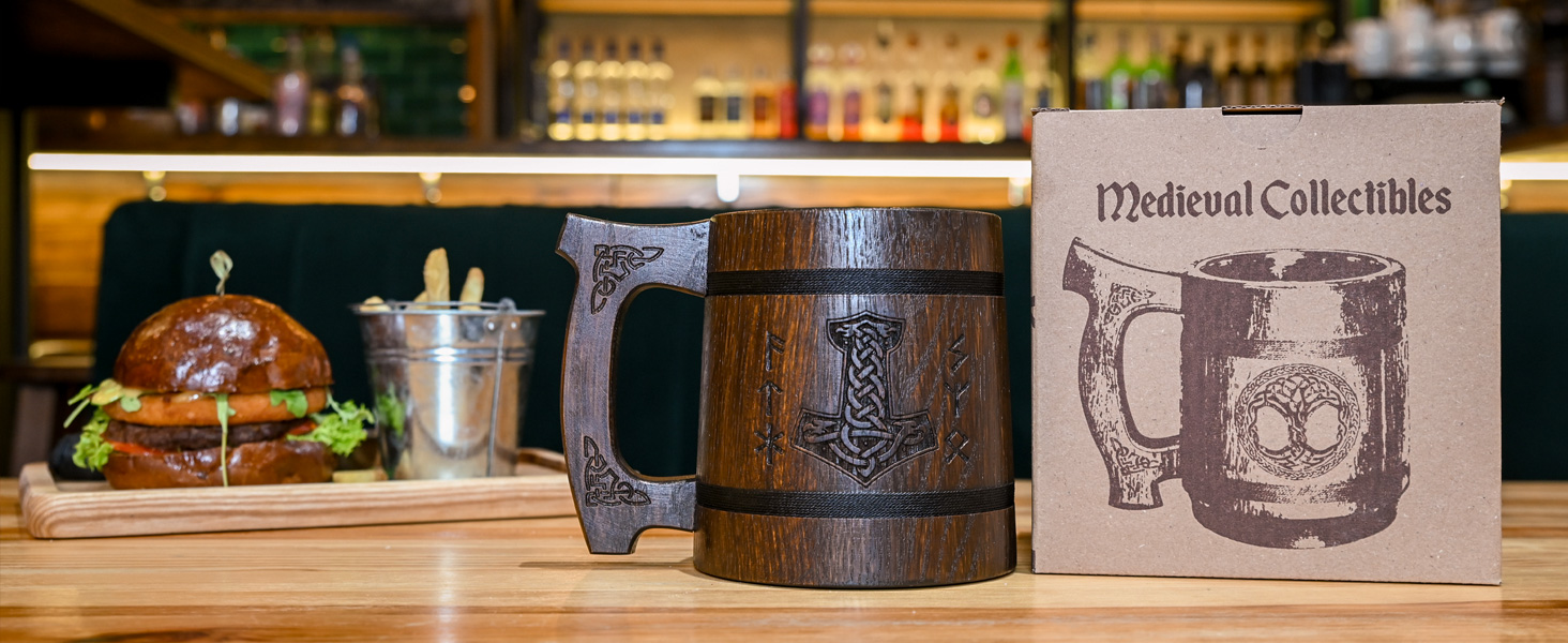 Дерев'яний кубок Wikinger 0.6 л з дуба, коричневий - середньовічний кубок для пива, кружка, глечик з гравіюванням молота Тора, рунами. Ідеальний подарунок для любителів пива, дерев'яний кубок, Валентин, подарунок для чоловіків, ретро, коричневий