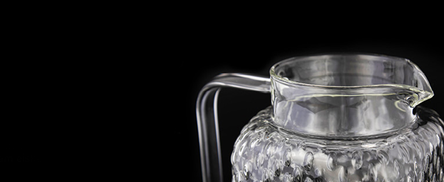 Скляна карафа GLASWERK з кришкою і ситечком, 1,5 л – водяний глечик з боросилікатного скла для води, напоїв, чаю