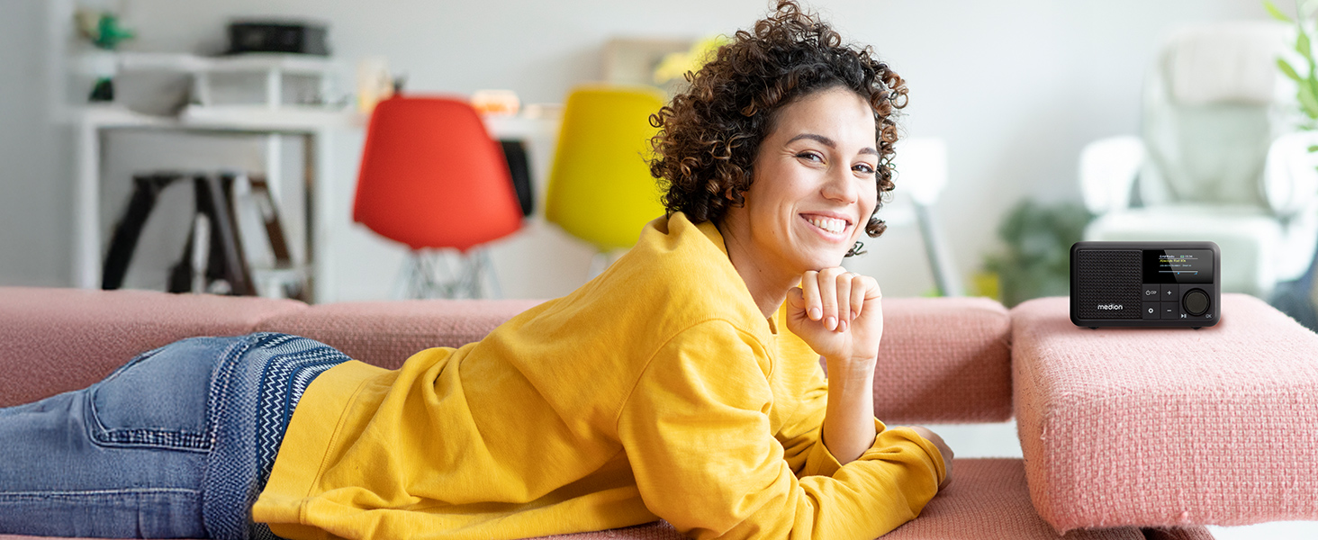 MEDION S66822 Портативне міні-радіо DAB+ з Bluetooth, акумулятор до 6,5 годин, дисплей, телескопічна антена, таймер сну, будильник, AUX, USB-C, зелений (чорний)